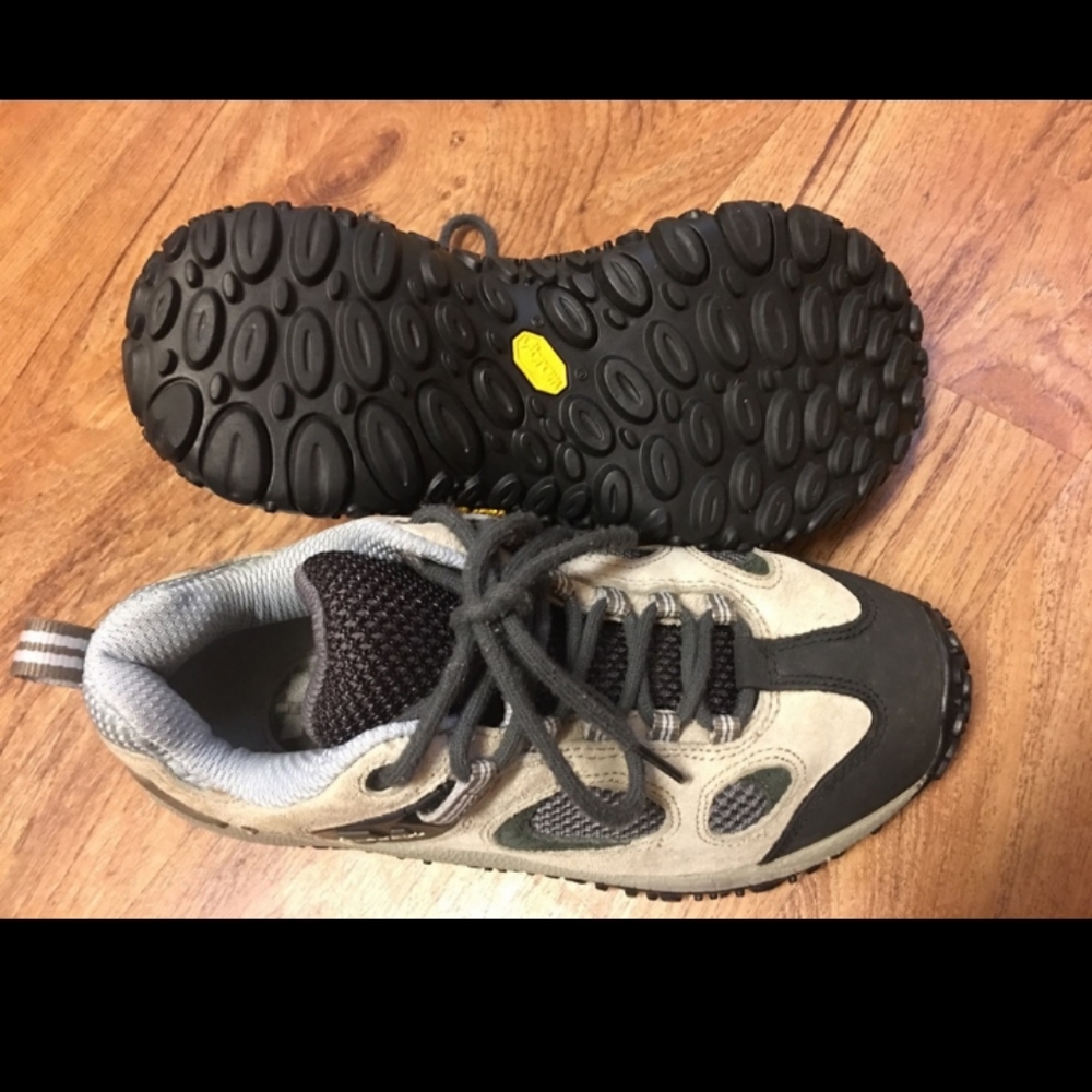 Merrell Vibram women's size 7.5 good condition - Picture 2 of 5
